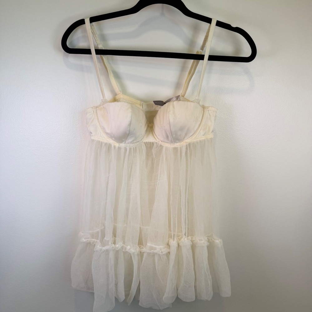 Victorias Secret Ivory Floral Jacquard Underwire Babydoll Chemise Lingerie 34C